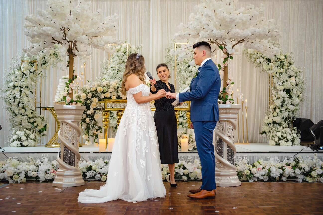 Wedding ceremony officiated by Jennifer Rueda Warnecki